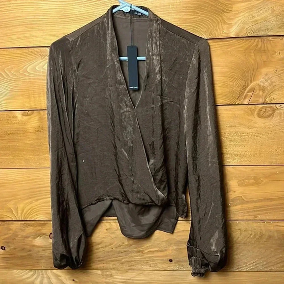 Krisa by revolve‎ women’s wrap surplice blouse, brown, long sleeve XS Oversized - Picture 1 of 12